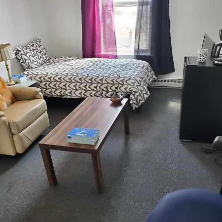Booking-Eddy- Single Room With Self Check-In Hull Bagian luar foto