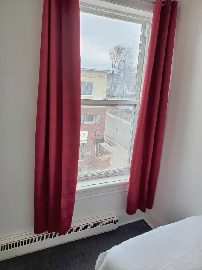 Booking-Eddy- Single Room With Self Check-In Hull Bagian luar foto