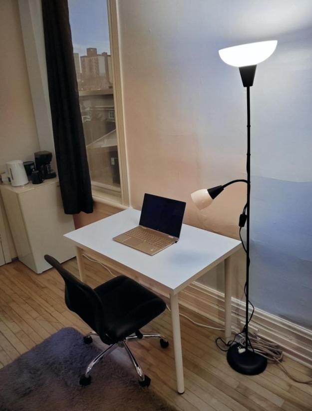 Booking-Eddy- Single Room With Self Check-In Hull Bagian luar foto