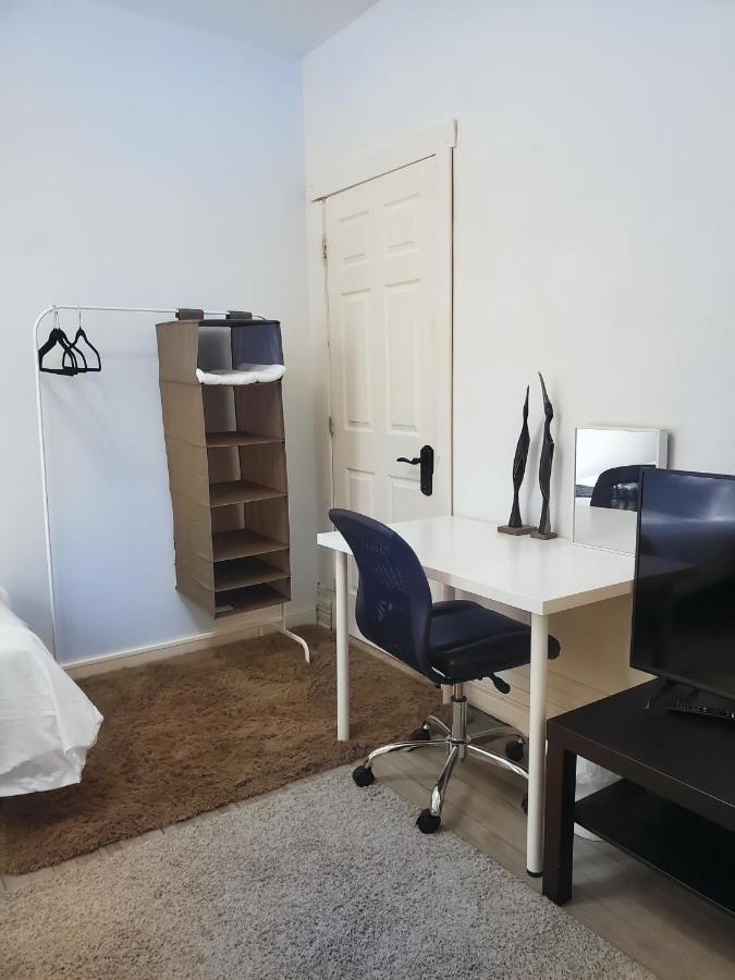 Booking-Eddy- Single Room With Self Check-In Hull Bagian luar foto