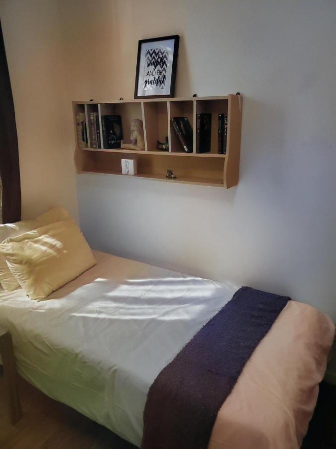 Booking-Eddy- Single Room With Self Check-In Hull Bagian luar foto